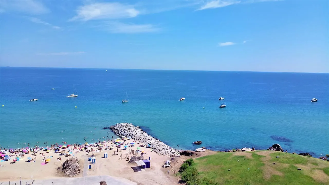 Helena Seaview & Beach-Apartment Montgat Apartament